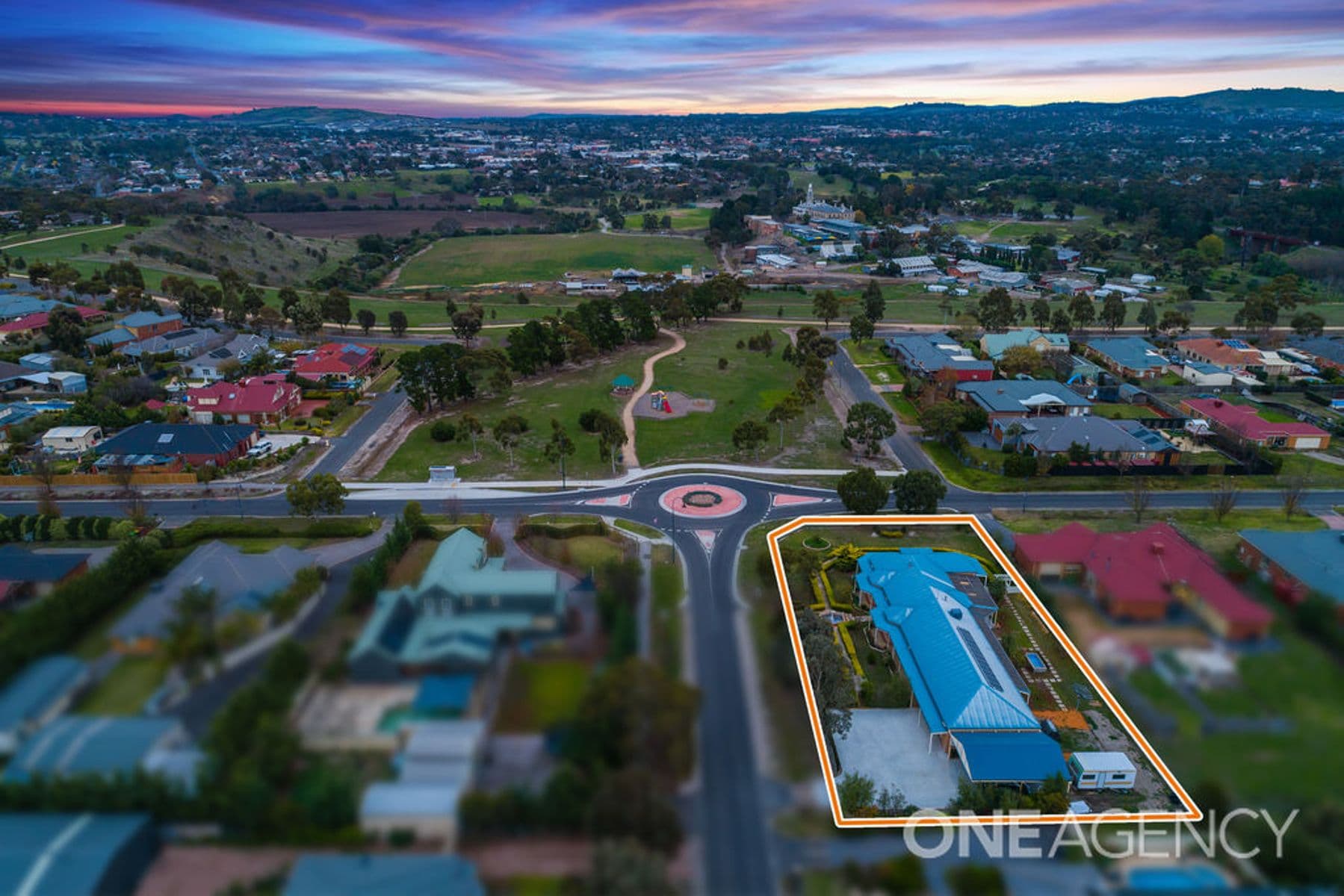 54 Curtis Avenue, Sunbury, Sunbury - Thumbnail 5
