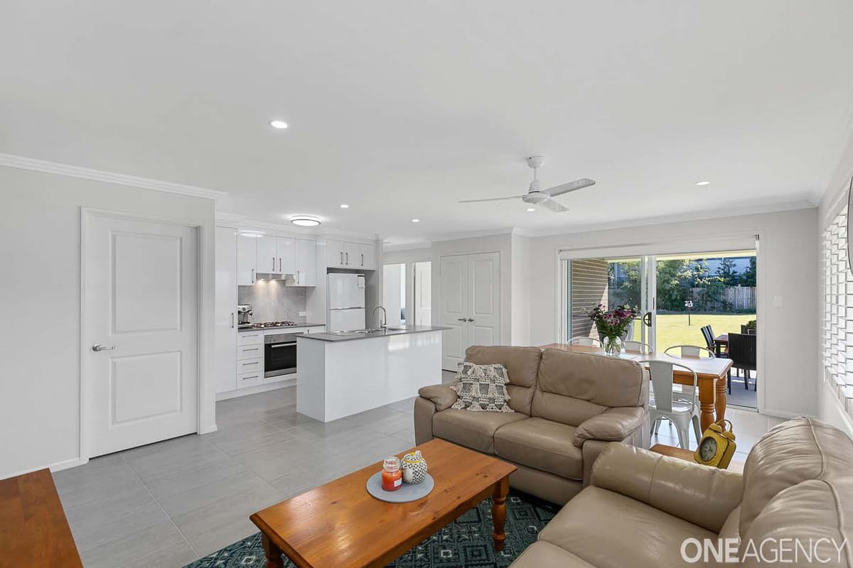 56 Spence Street, Point Vernon, Point Vernon - Thumbnail 2