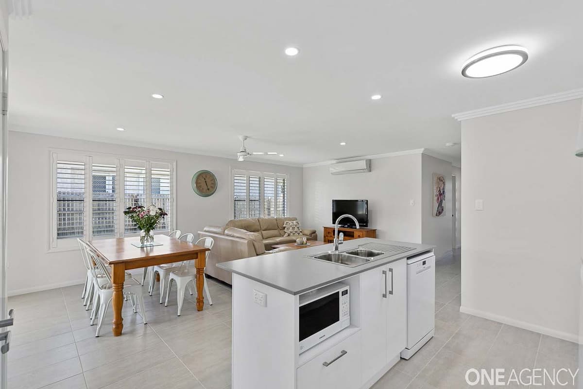 56 Spence Street, Point Vernon, Point Vernon - Thumbnail 4