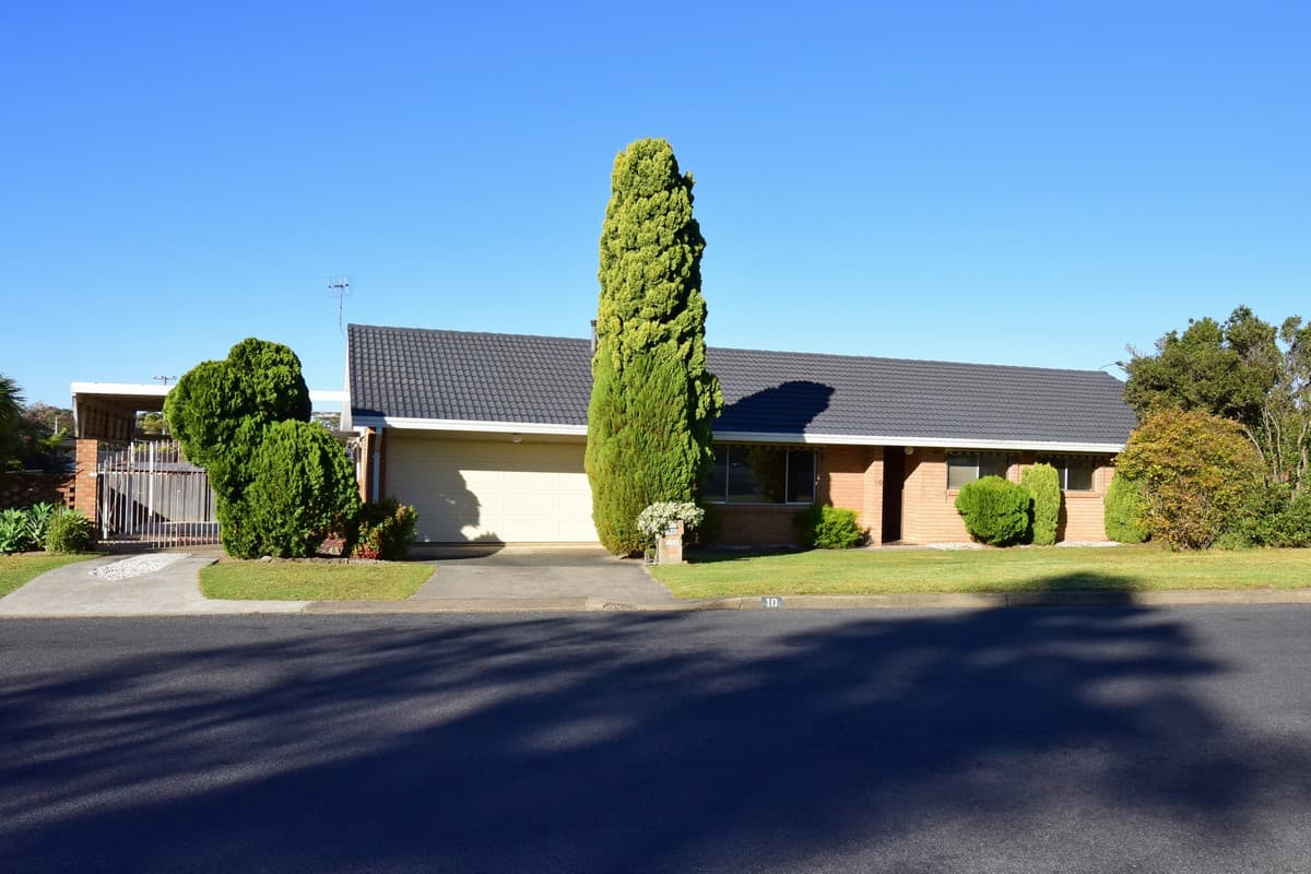 10 Jasmine Drive, Bomaderry, Bomaderry - Image 1