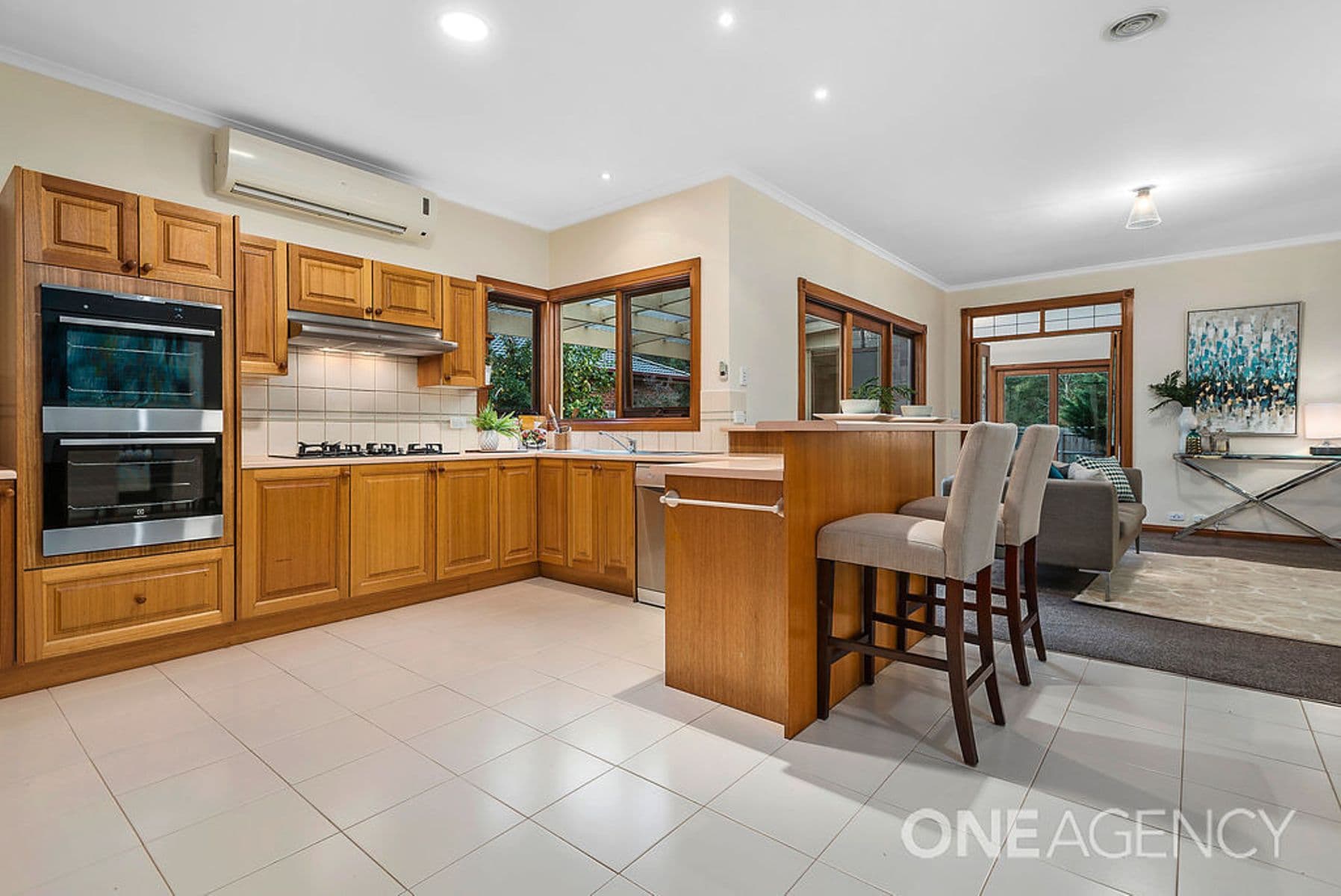 28 Olive Grove, Sunbury, Sunbury - Thumbnail 5
