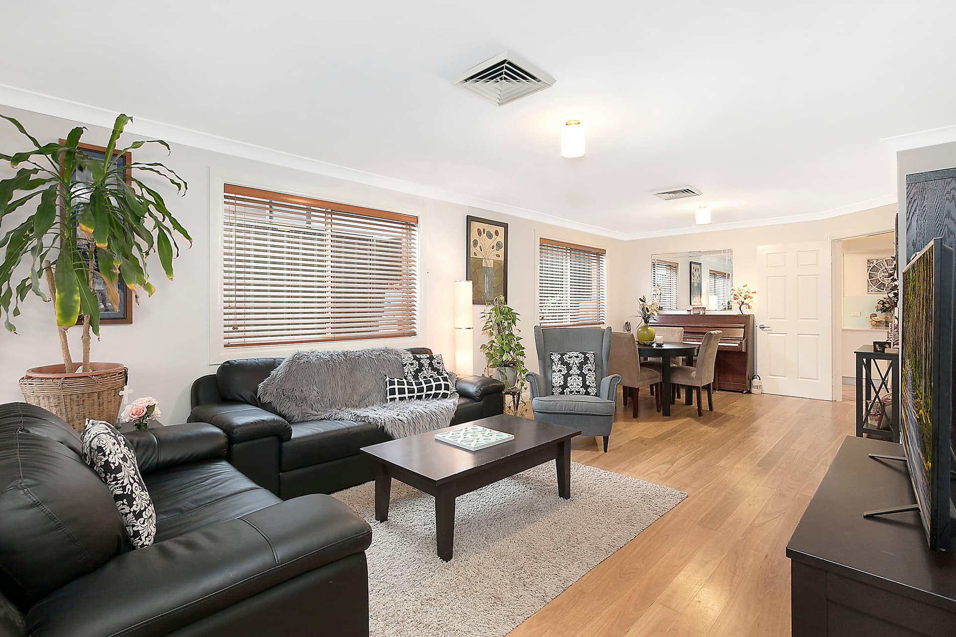 13a Edwards Place, Barden Ridge, Barden Ridge - Thumbnail 3
