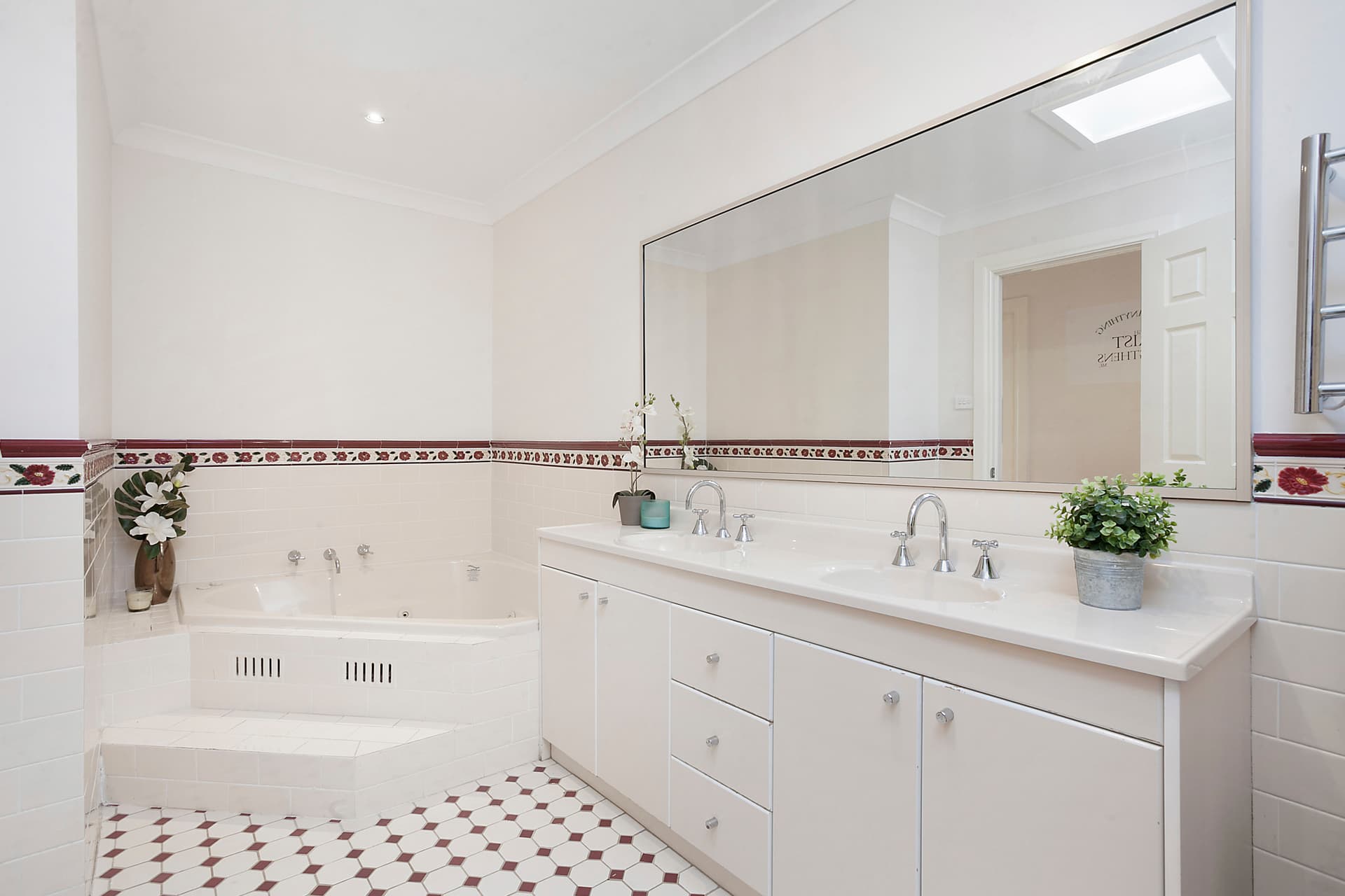 13a Edwards Place, Barden Ridge, Barden Ridge - Thumbnail 7