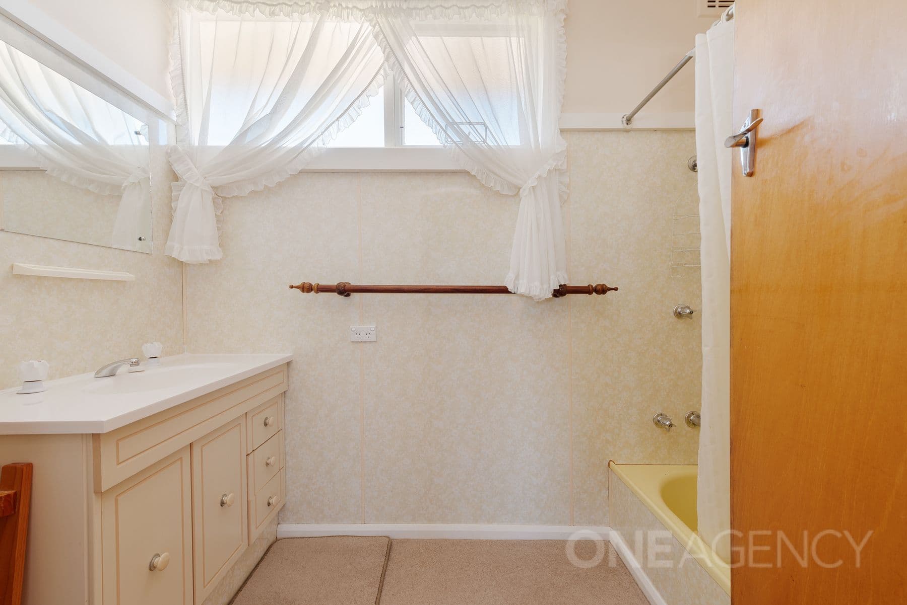 6 Laver Grove, Newnham, Newnham - Thumbnail 5