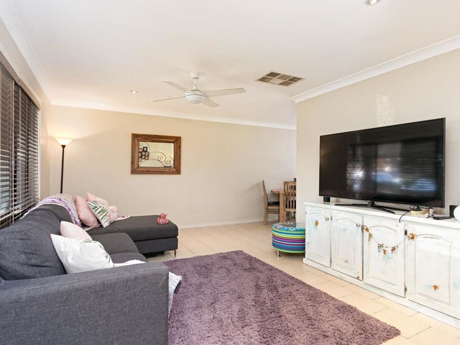 31 Goborra Street, Glenfield Park, Glenfield Park - Thumbnail 2