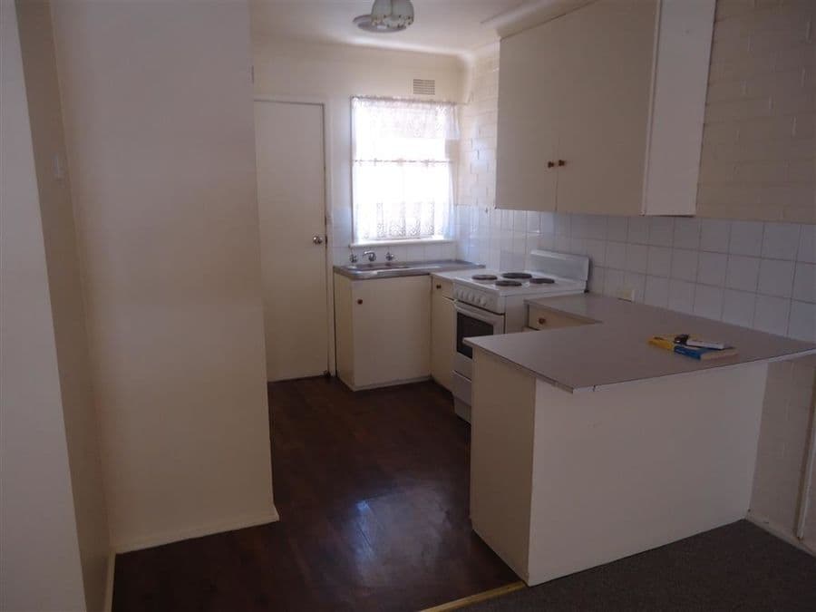 1-5/8 Nordlingen Drive, Tolland, Tolland - Thumbnail 5