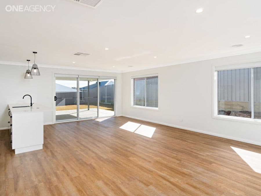 97 Bradman Drive, Boorooma, Boorooma - Thumbnail 3