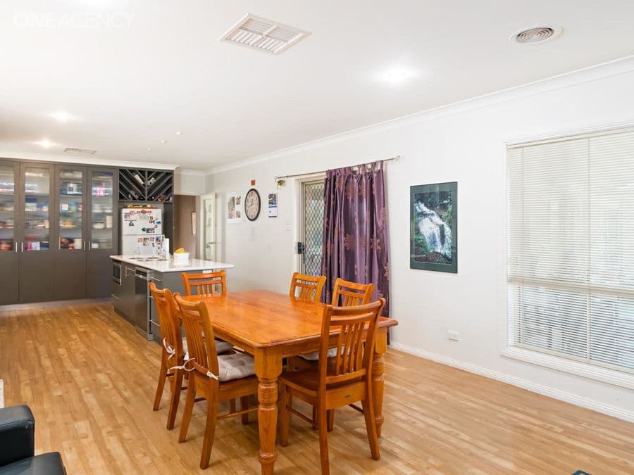 52 Peppermint Drive, Springvale, Springvale - Thumbnail 5