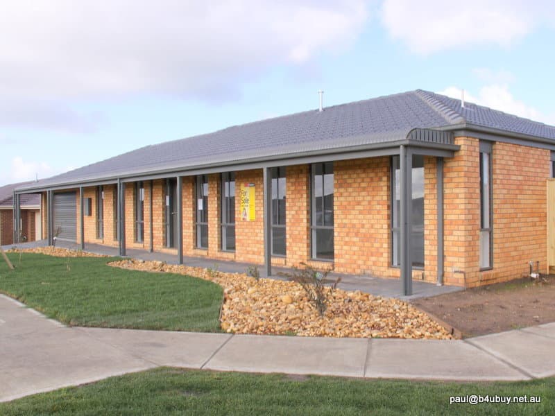 651 Hawkseye Way, Cranbourne East, Cranbourne East - Image 1