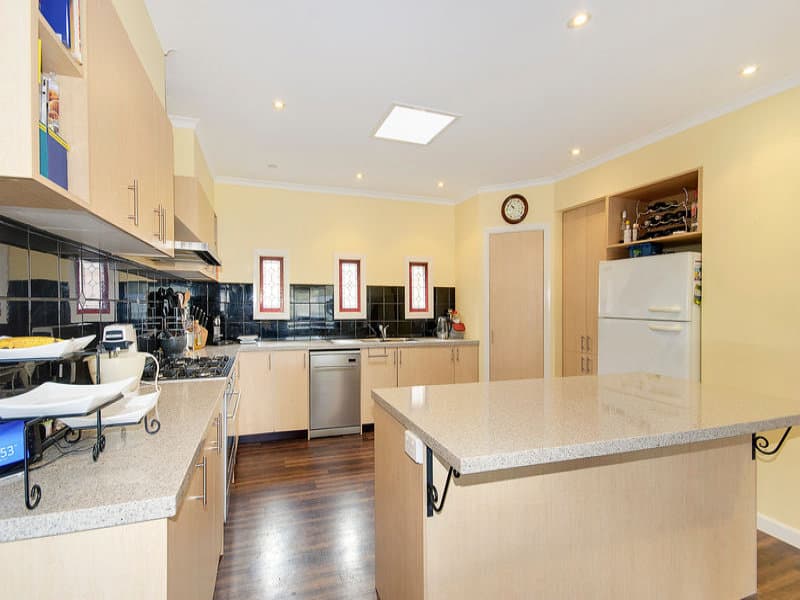 50 Sussex Avenue, Cranbourne North, Cranbourne North - Thumbnail 2