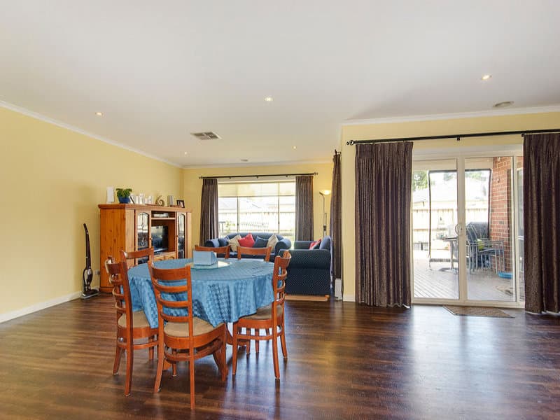 50 Sussex Avenue, Cranbourne North, Cranbourne North - Thumbnail 5