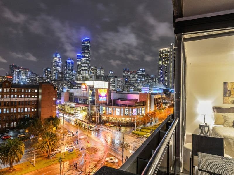810/63 Whiteman Street, Southbank, Southbank - Image 1