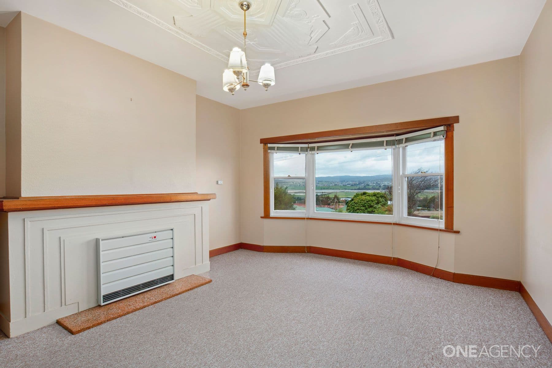 319 West Tamar Road, Riverside, Riverside - Thumbnail 2