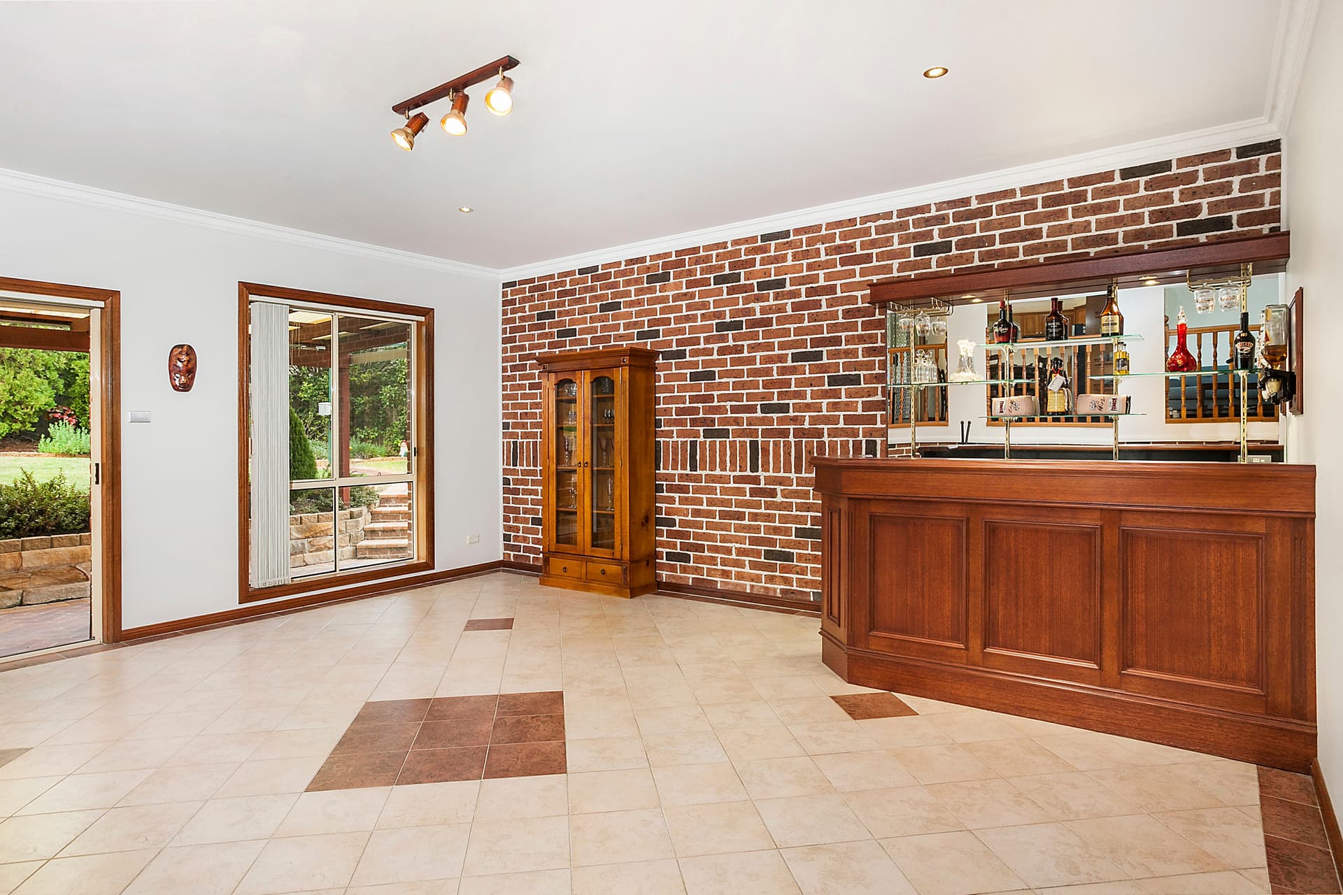 6 Tabard Place, Illawong, Illawong - Thumbnail 4