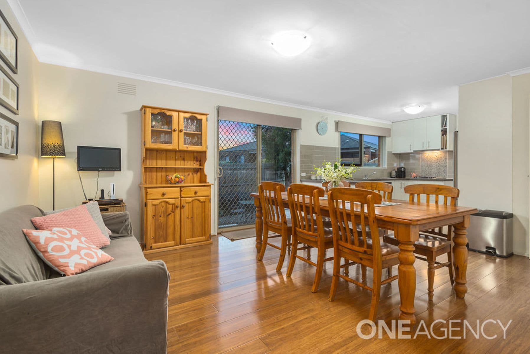32 Dunrossil Drive, Sunbury, Sunbury - Thumbnail 5