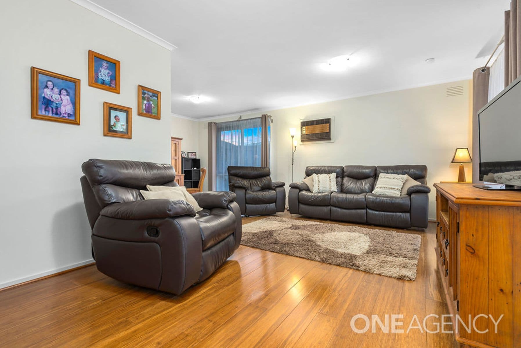32 Dunrossil Drive, Sunbury, Sunbury - Thumbnail 7