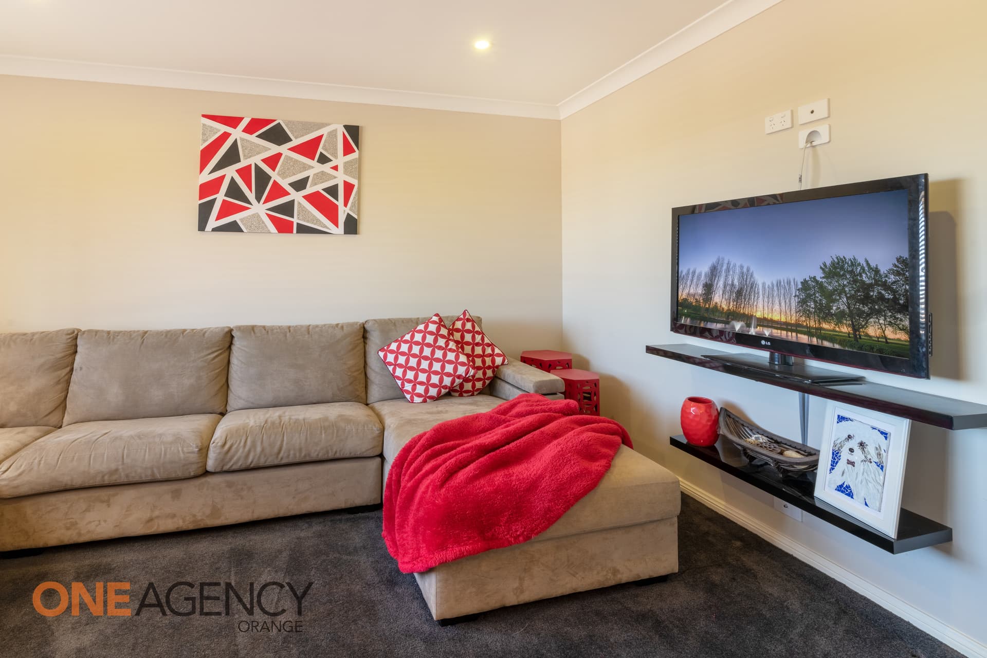 28 Molloy Drive, Orange, Orange - Thumbnail 3
