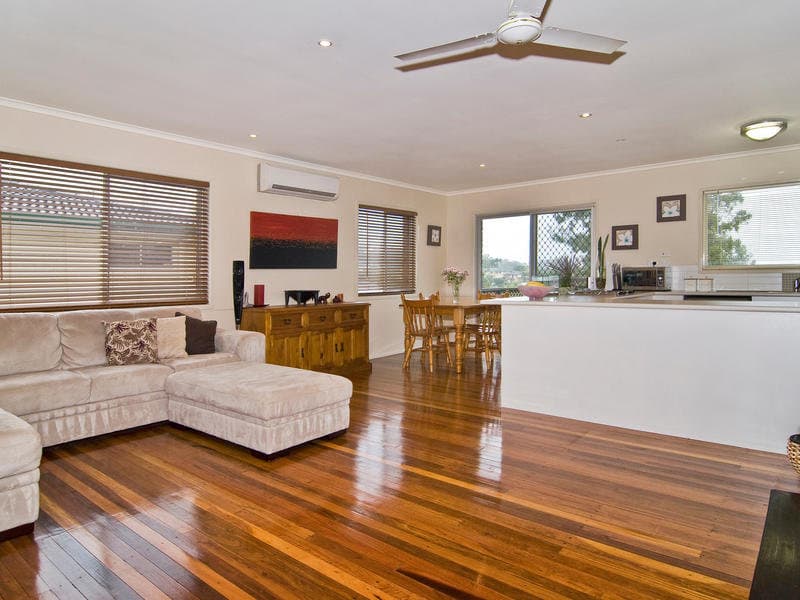39 Bursaria Street, Everton Hills, Everton Hills - Thumbnail 2