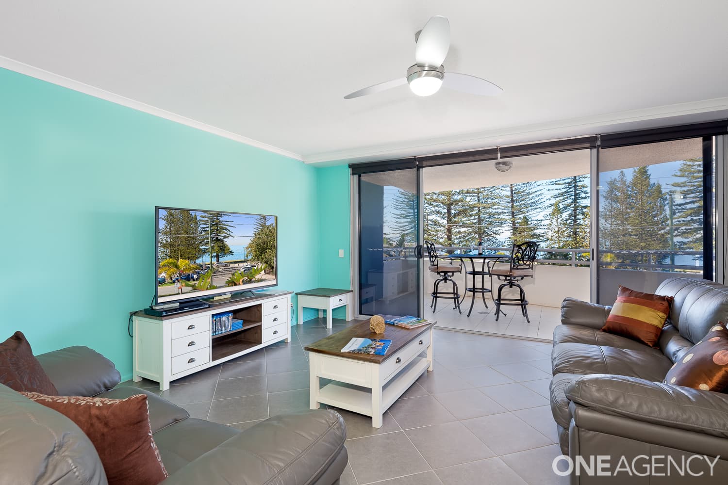 2/109 Landsborough Avenue, Scarborough, Scarborough - Thumbnail 2