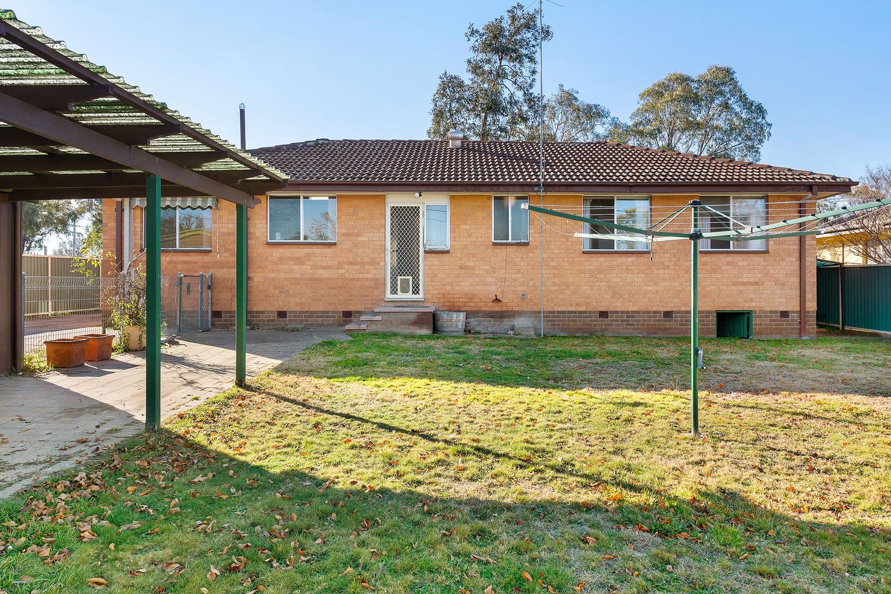 369 Southern Cross Drive, Holt, Holt - Thumbnail 8