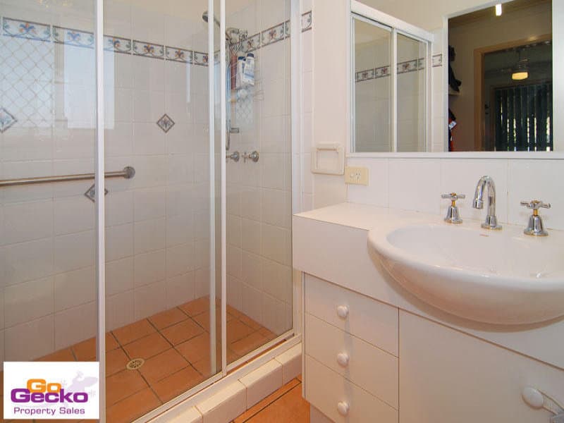 6 Caswell Place, Arana Hills, Arana Hills - Thumbnail 7