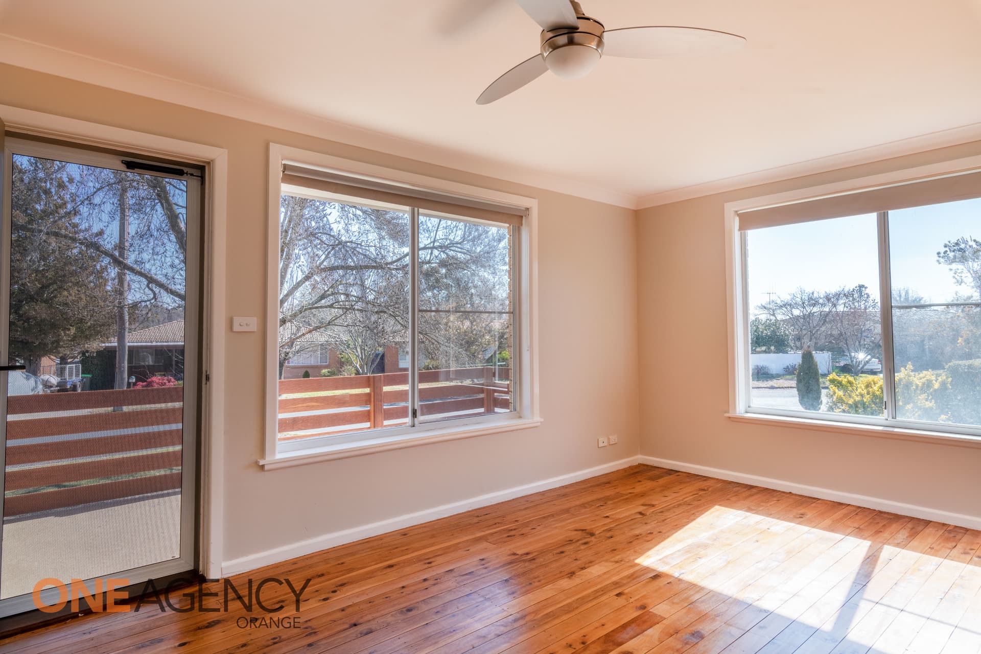 22 Sunny South Crescent, Orange, Orange - Thumbnail 3