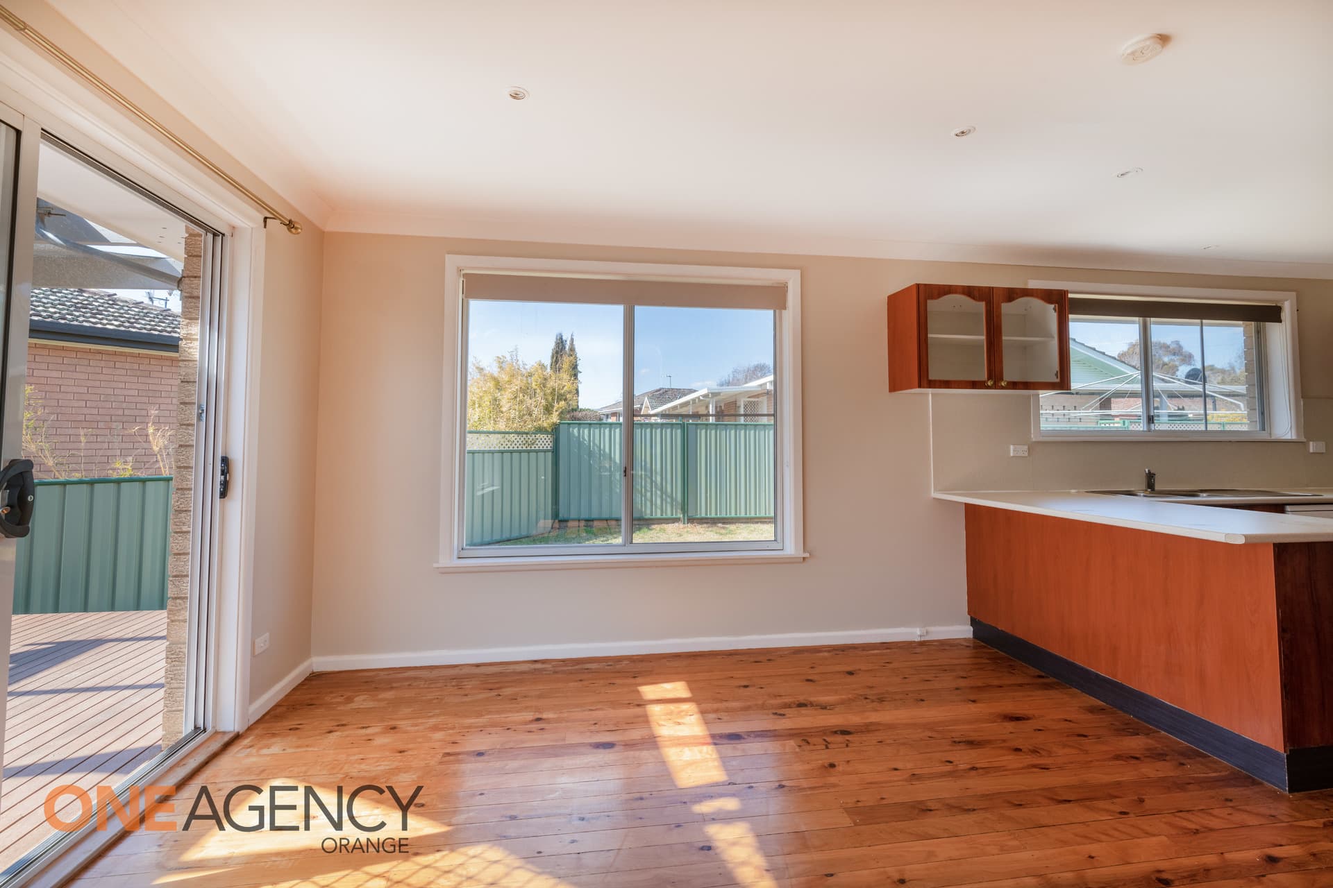 22 Sunny South Crescent, Orange, Orange - Thumbnail 4