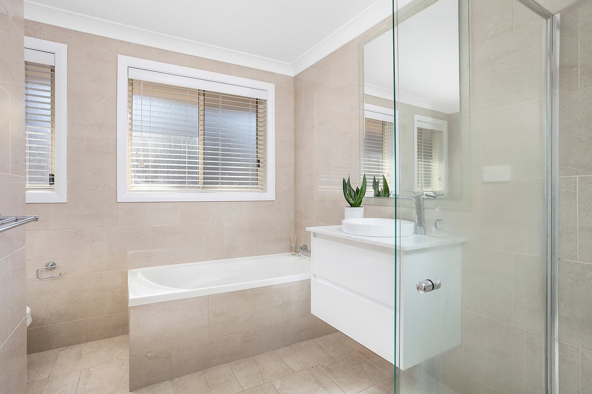 70 Brushwood Drive, Alfords Point, Alfords Point - Thumbnail 7
