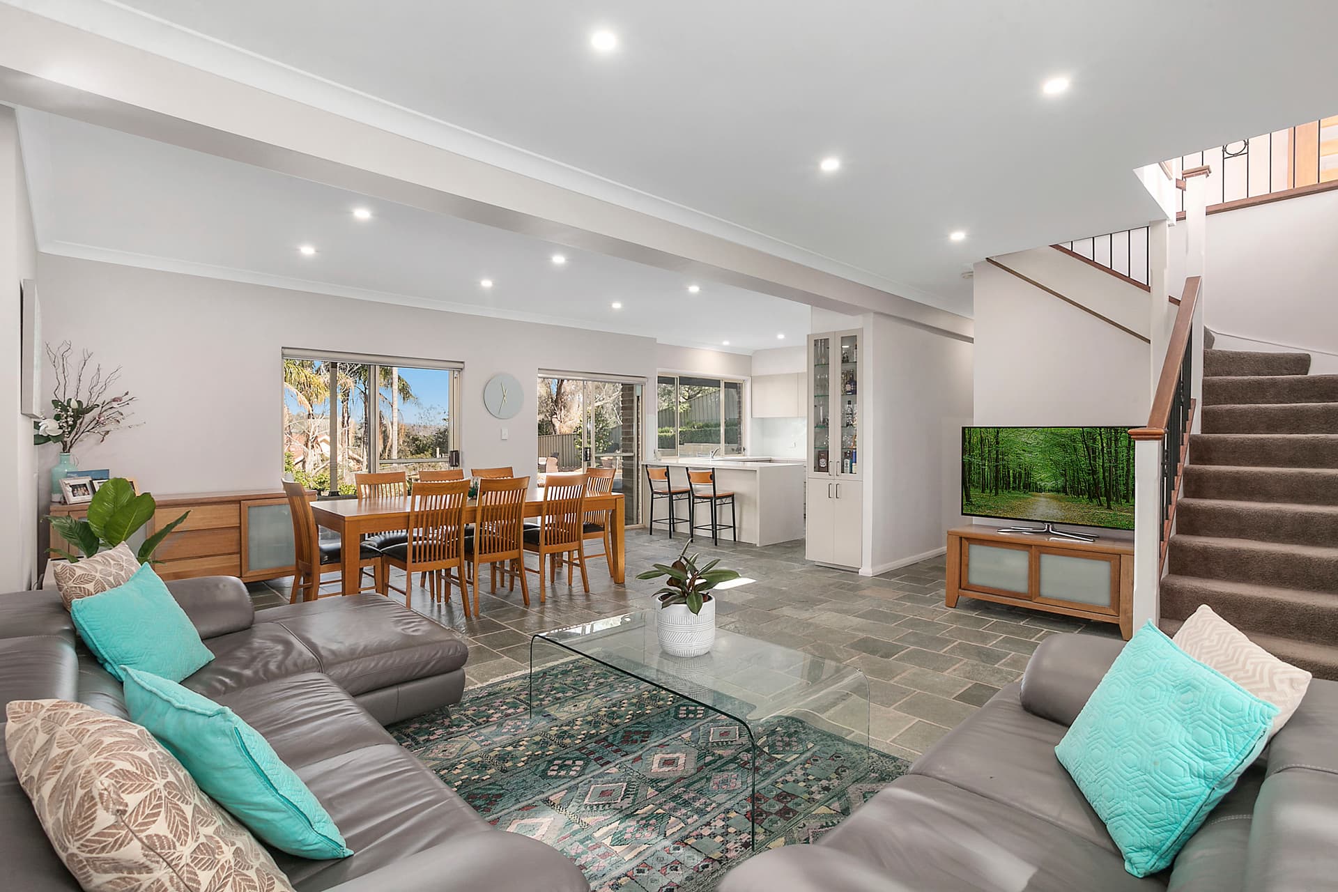 70 Brushwood Drive, Alfords Point, Alfords Point - Image 1