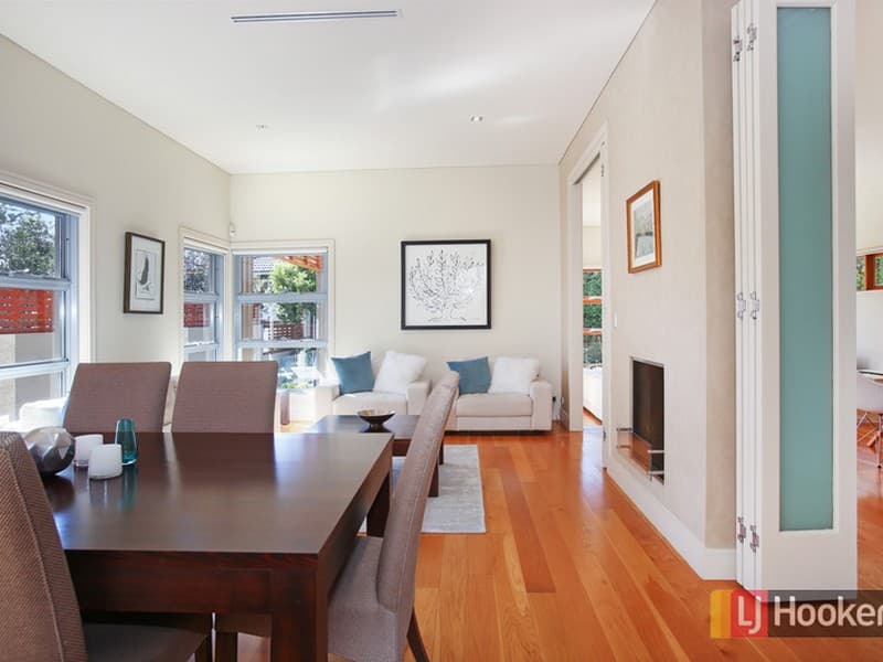15 Raeburn Avenue, Castlecrag, Castlecrag - Thumbnail 8
