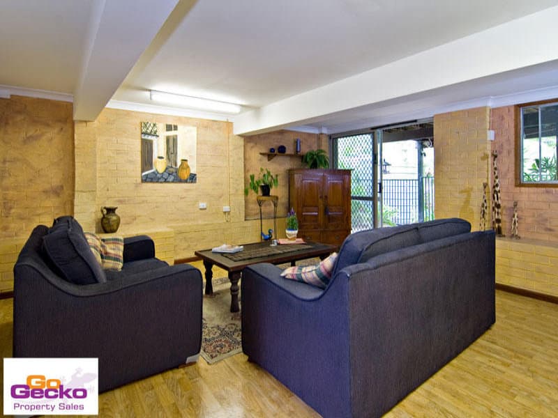 42 Folkstone Avenue, Albany Creek, Albany Creek - Thumbnail 4