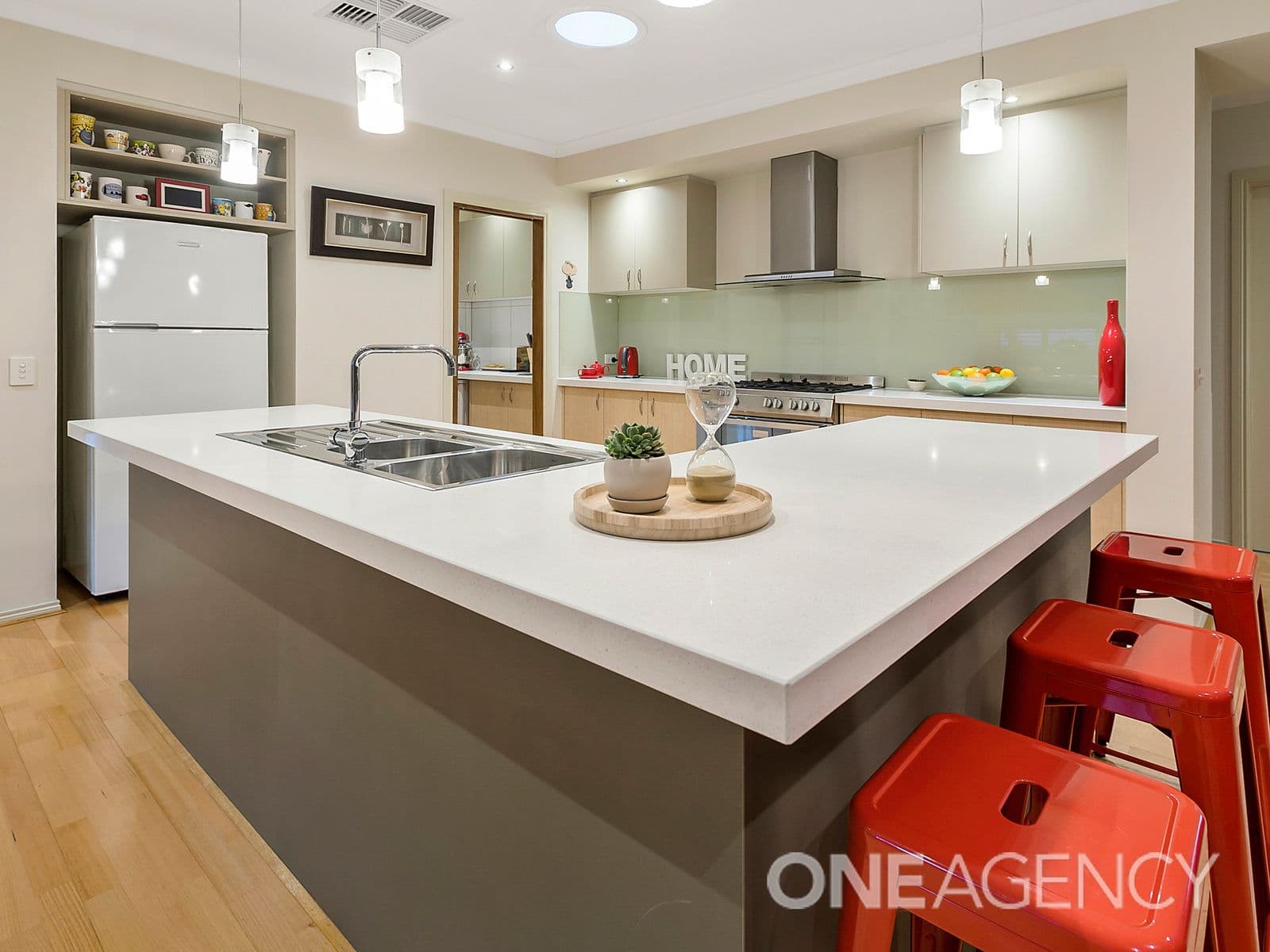 63 Aldridge Drive, Sunbury, Sunbury - Thumbnail 4