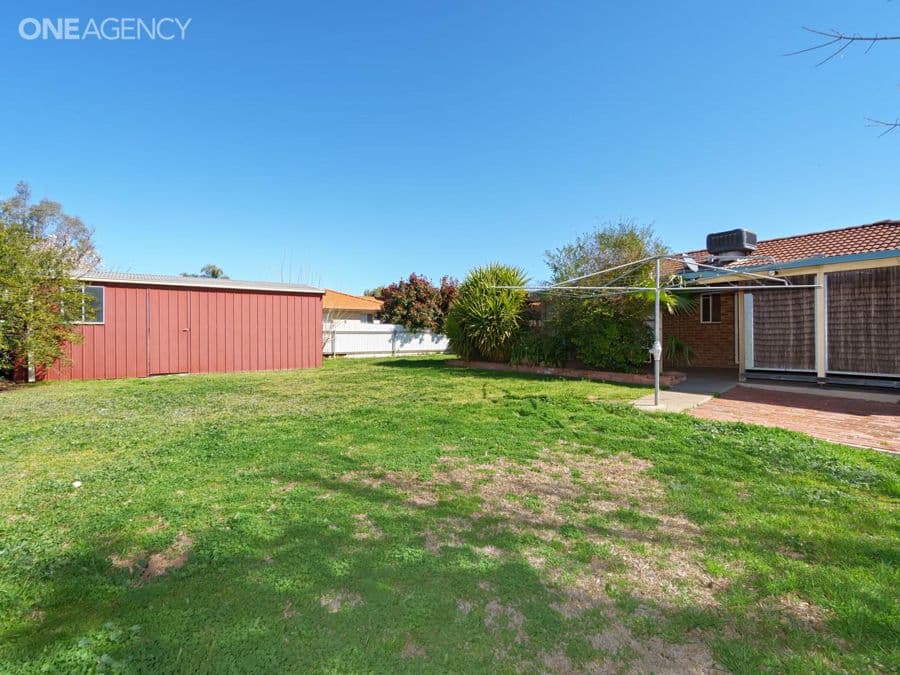 24 Karoom Drive, Glenfield Park, Glenfield Park - Thumbnail 7