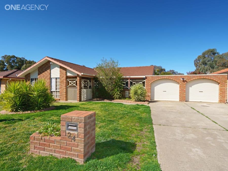 24 Karoom Drive, Glenfield Park, Glenfield Park - Image 1