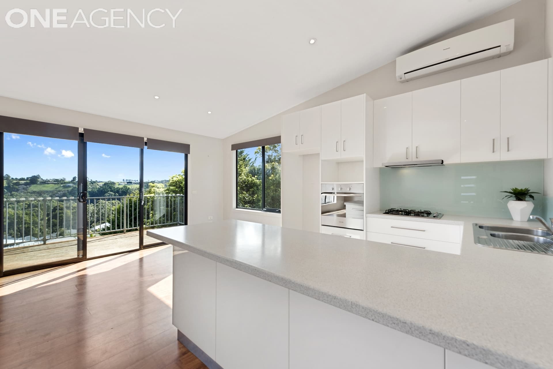 16 Tomarah Crescent, Devonport, Devonport - Thumbnail 3
