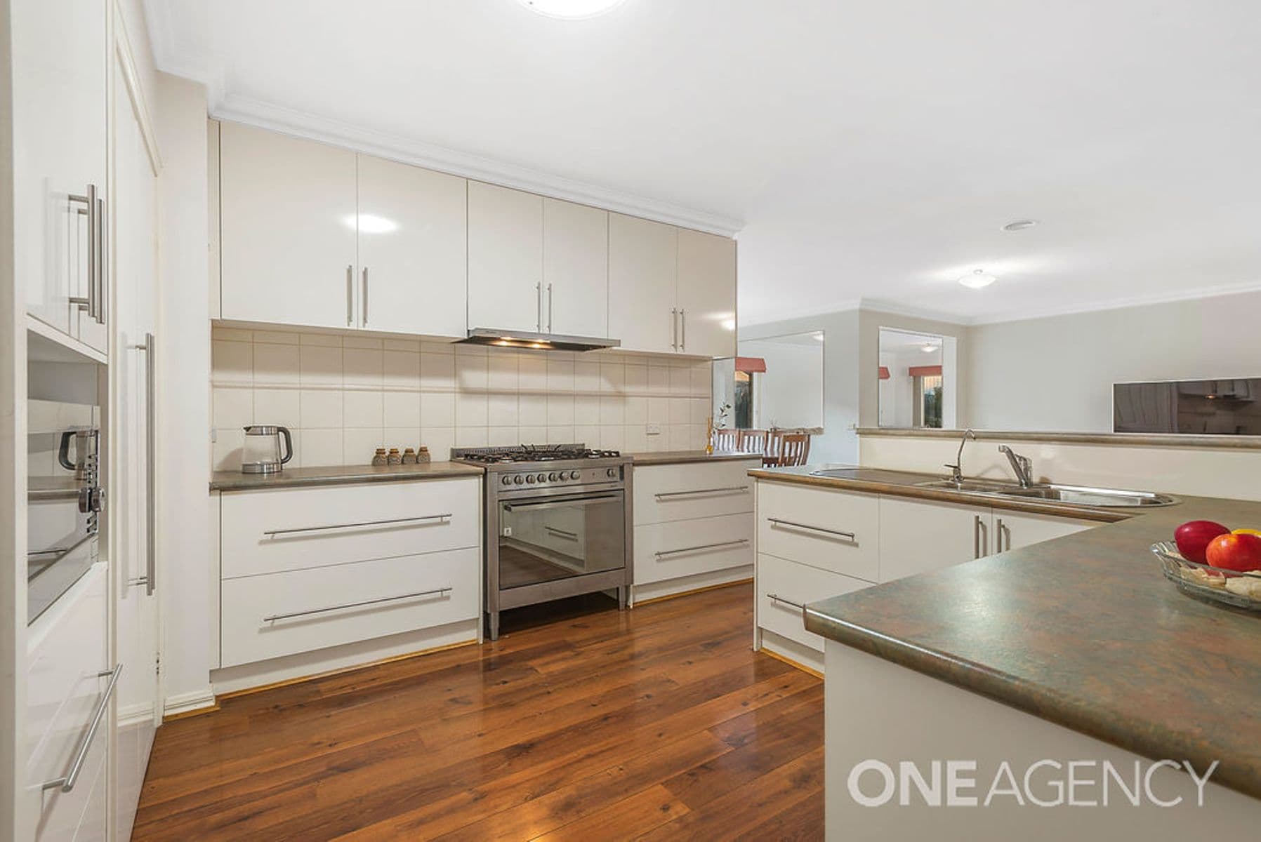 11 Sauvignon Court, Sunbury, Sunbury - Thumbnail 3