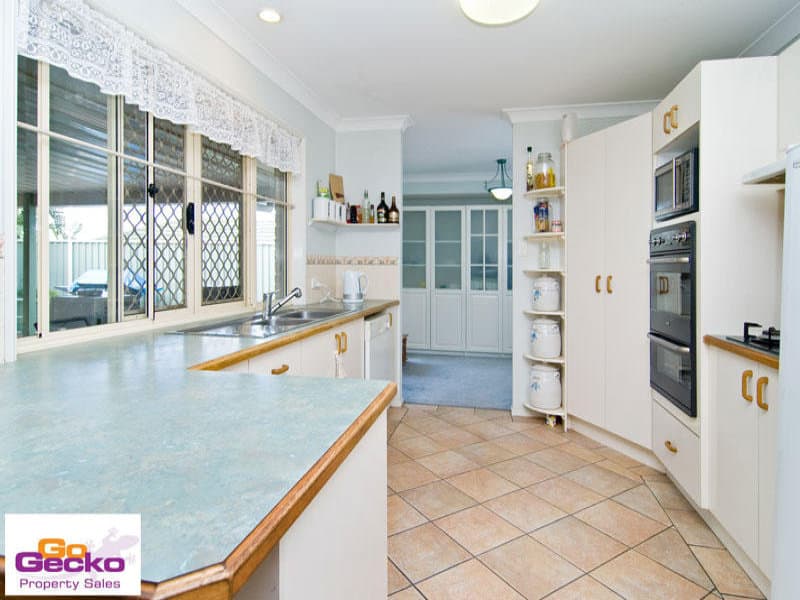 3 Hawkes Avenue, Arana Hills, Arana Hills - Thumbnail 2