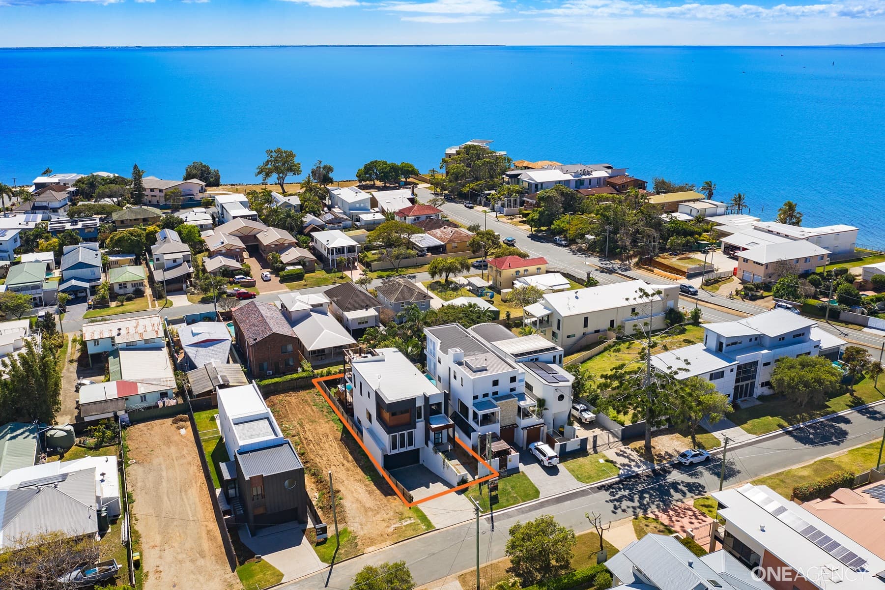6 Fourth Avenue, Scarborough, Scarborough - Thumbnail 2
