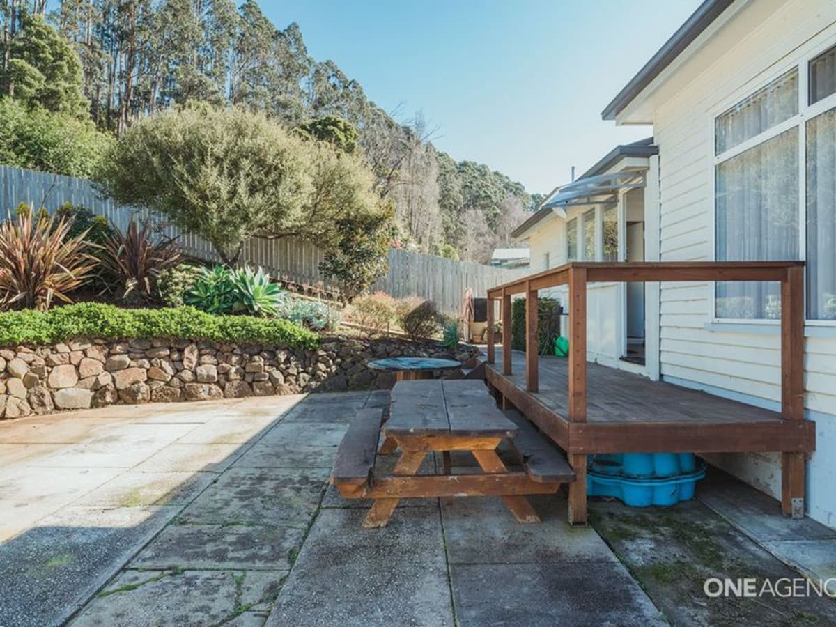 14 Old Surrey Road, Emu Heights, Emu Heights - Thumbnail 2