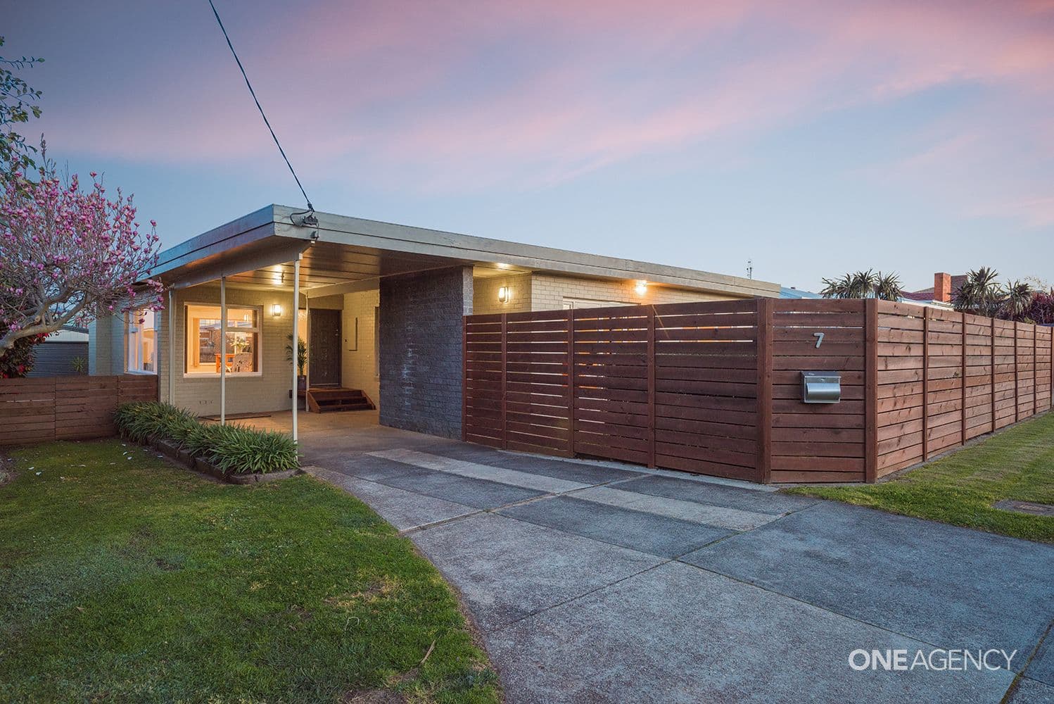 7 Richardson Crescent, Park Grove, Park Grove - Image 1