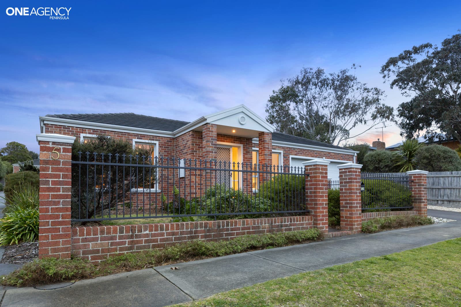 1/5 Venice Street, Mornington, Mornington - Image 1