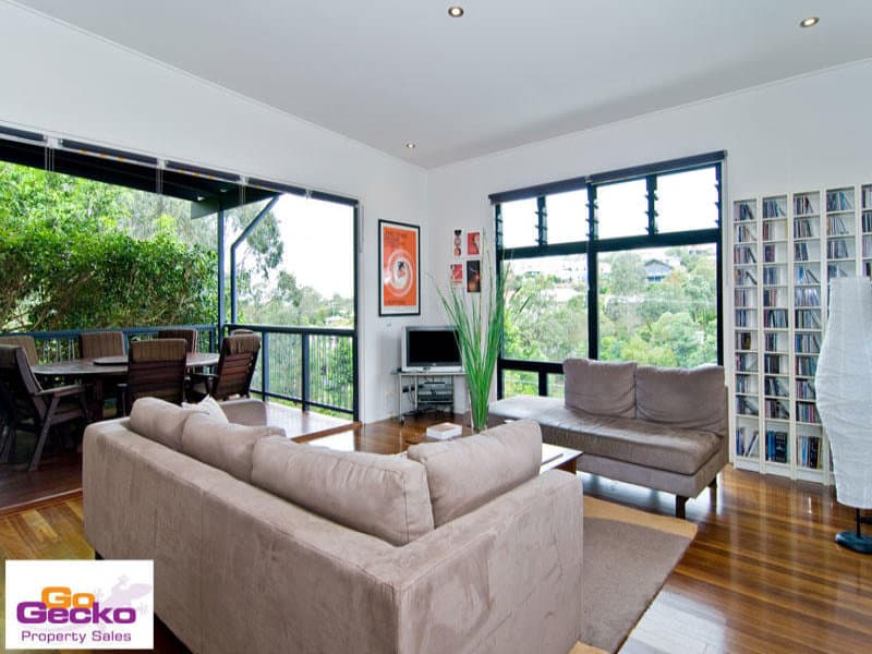 8 Bluewood Court, Ferny Hills, Ferny Hills - Thumbnail 2