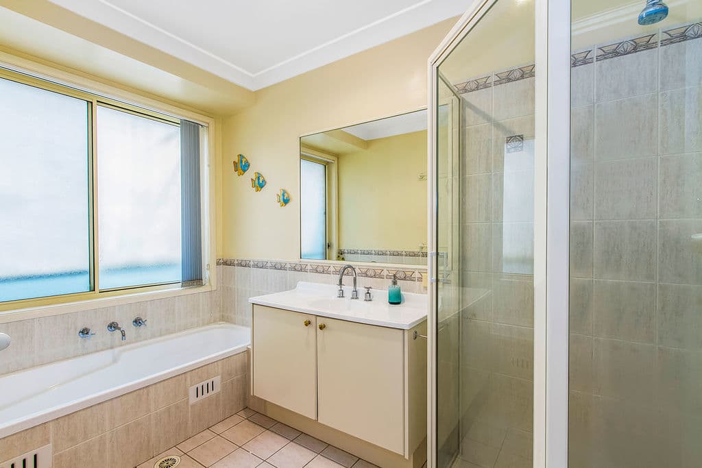 10 Knight Close, Ourimbah, Ourimbah - Thumbnail 6