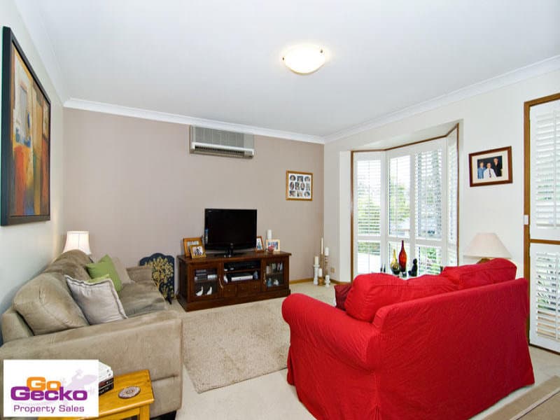 28 Pettys Road, Everton Hills, Everton Hills - Thumbnail 2