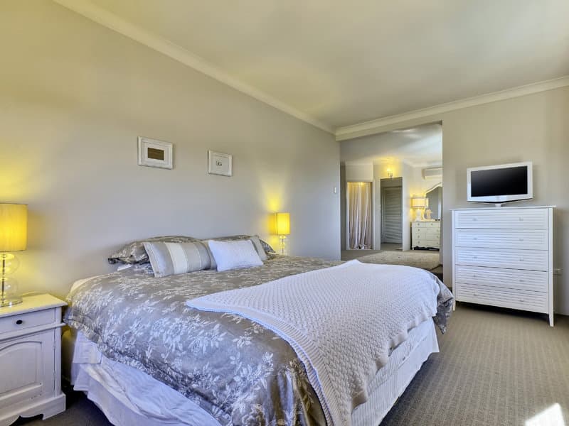 1115 South Pine Road, Arana Hills, Arana Hills - Thumbnail 5