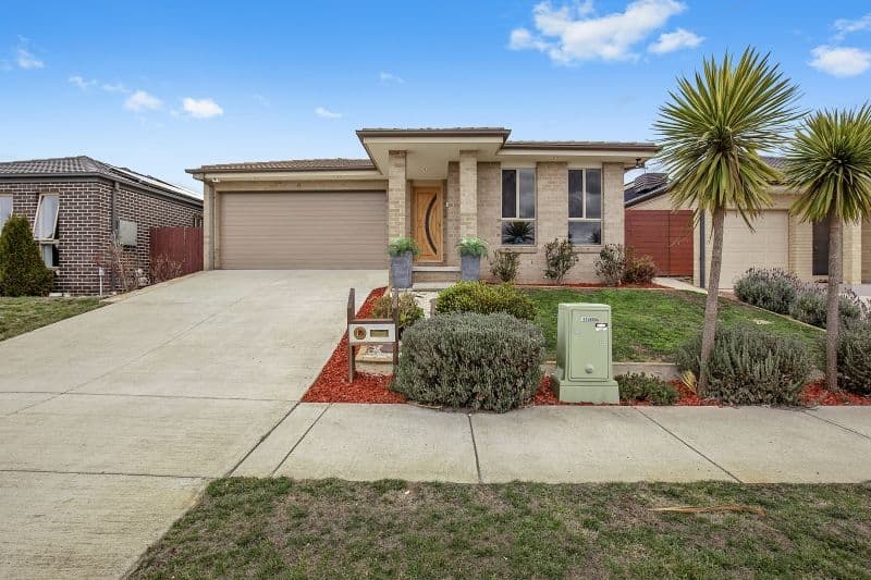 31 John Crawford Crescent, Casey, Casey - Image 1