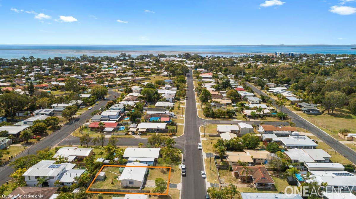 33 William Street, Urangan, Urangan - Image 1