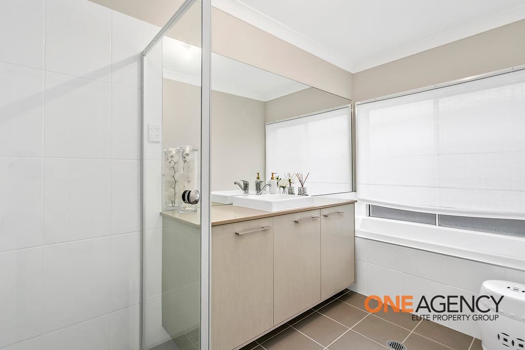 27 Peninsula Avenue, Haywards Bay, Haywards Bay - Thumbnail 6