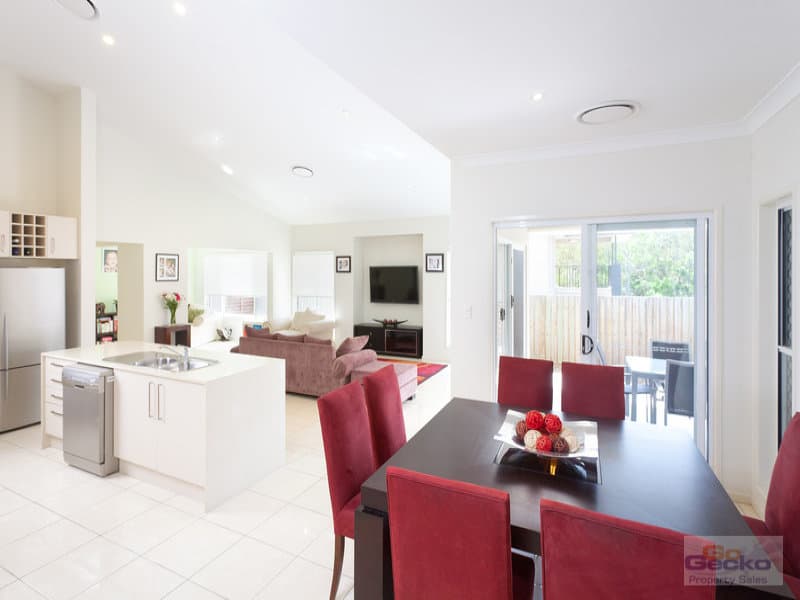 27 Ironbark Circuit, Everton Hills, Everton Hills - Thumbnail 6