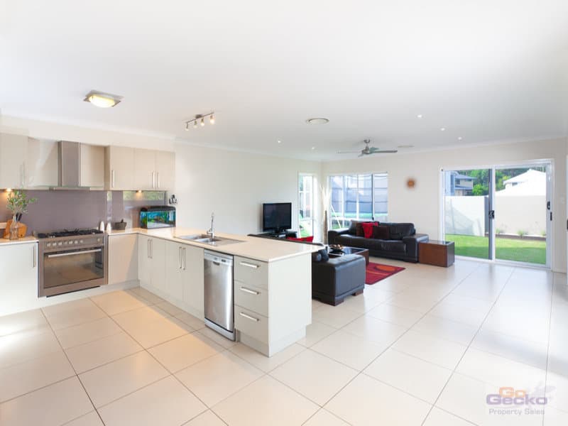 7 Ironbark Circuit, Everton Hills, Everton Hills - Thumbnail 3